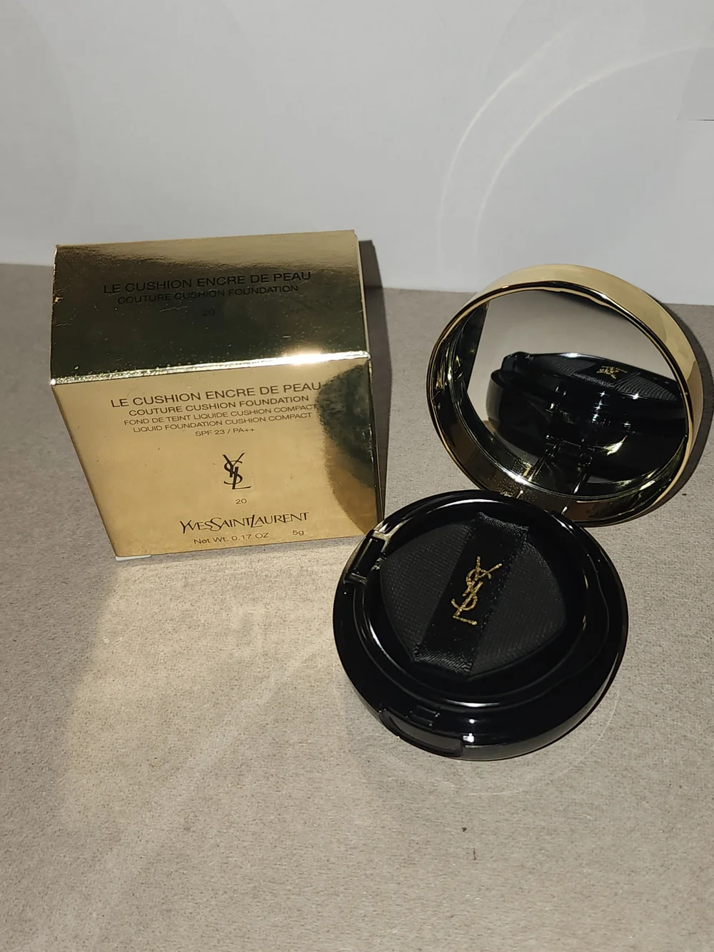 Yves Saint Laurent Le Cushion Encre De Peau Cushion Foundation